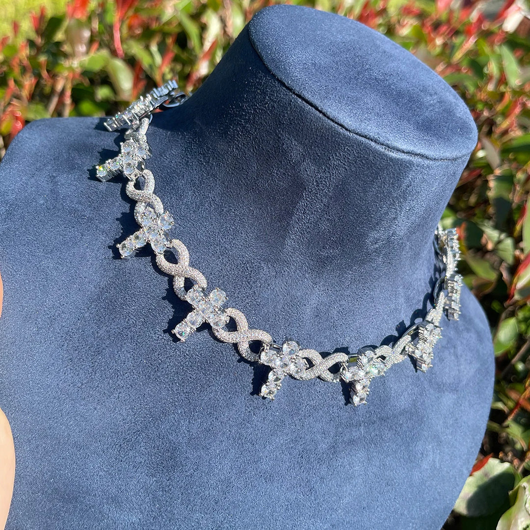 DUBSS - Iced Out Prong Infinity Chain