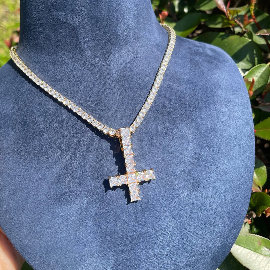 DUBSS - Iced Cross Pendant