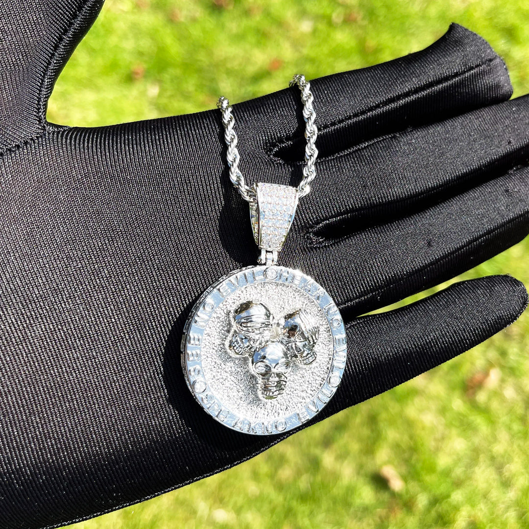 DUBSS - Iced Out Skull Circle Pendant